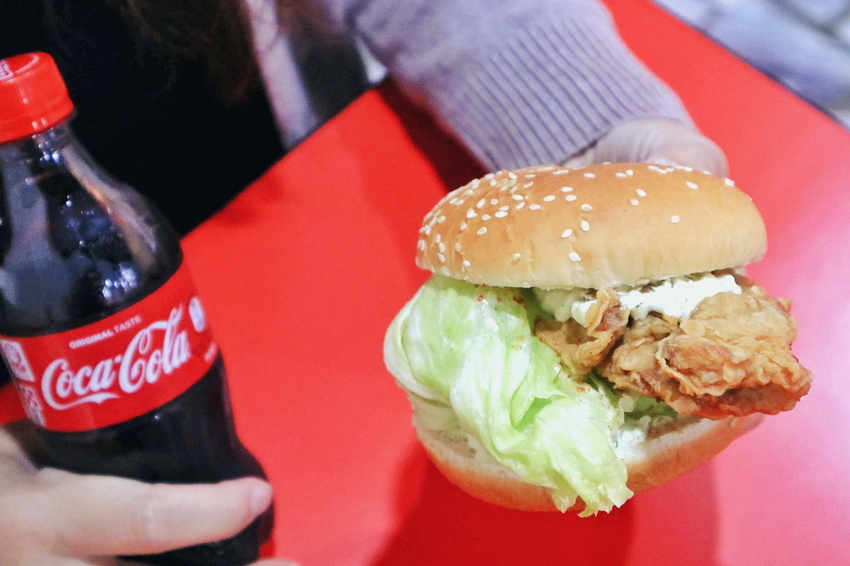 2018-12-06 01.18.04 1