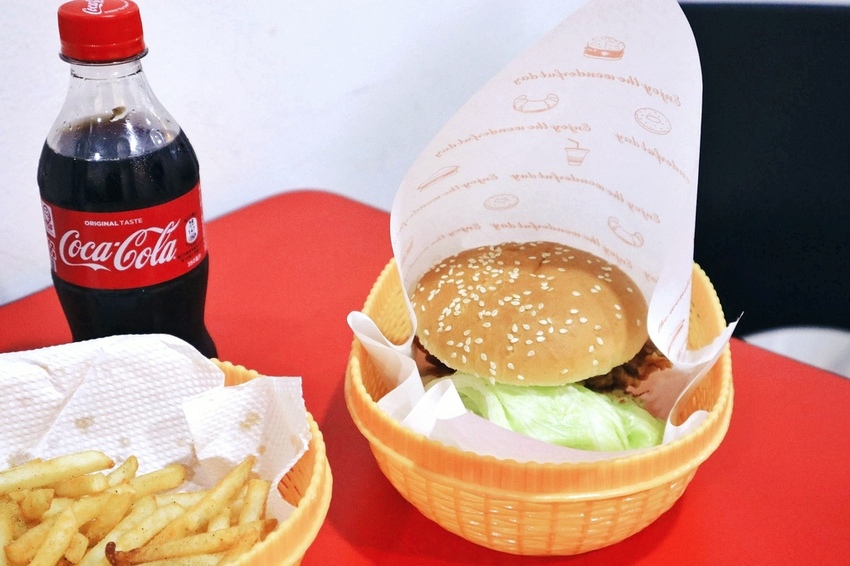 2018-12-06 01.18.05 3-01