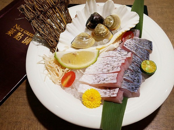 NICE GREEn萊點鍋:NICE GREEn萊點鍋-台北信義區精緻火鍋 Bellavita內的養生鍋物 自種蔬菜享用更安心 餐點精緻又少見