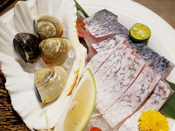 NICE GREEn萊點鍋:NICE GREEn萊點鍋-台北信義區精緻火鍋 Bellavita內的養生鍋物 自種蔬菜享用更安心 餐點精緻又少見