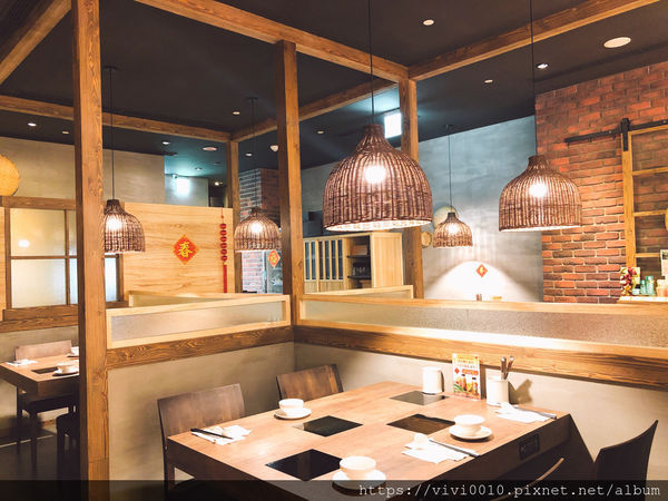 圓圓家愛吃貨-《台北信義》貴婦百貨的美食街就是與眾不同，來自無塵室的超級蔬菜《NICE GREEn 萊點鍋》新鮮直送！