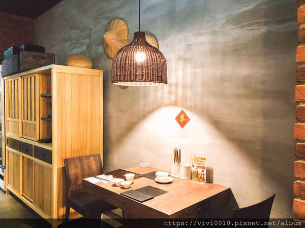 圓圓家愛吃貨-《台北信義》貴婦百貨的美食街就是與眾不同，來自無塵室的超級蔬菜《NICE GREEn 萊點鍋》新鮮直送！