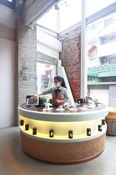 【台中美食】吃茶三千-國內第一座室內茶園,從國外紅到國內的鮮萃茶飲店