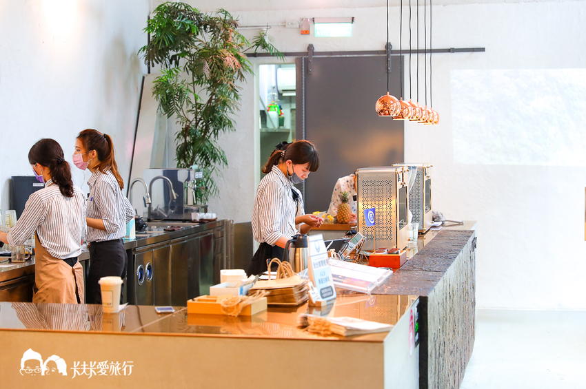 吃茶三千台灣概念店｜搖飲品推薦及烏龍茶葉禮盒伴手禮 - 卡夫卡愛旅行