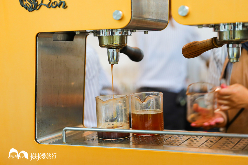 吃茶三千台灣概念店｜搖飲品推薦及烏龍茶葉禮盒伴手禮 - 卡夫卡愛旅行