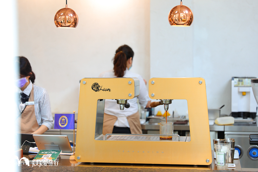 吃茶三千台灣概念店｜搖飲品推薦及烏龍茶葉禮盒伴手禮 - 卡夫卡愛旅行