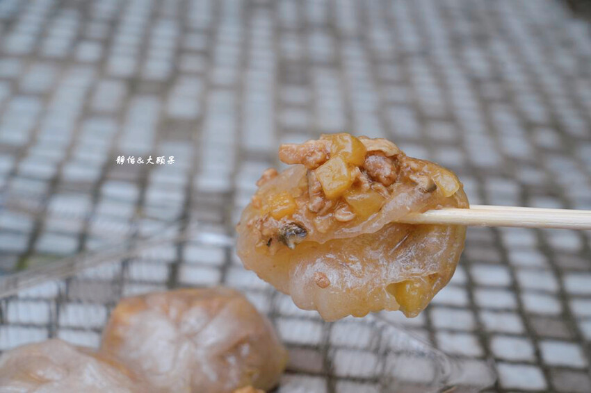 北回水晶餃，嘉義超狂排隊水晶餃，純手工製作，一顆18元，吃完