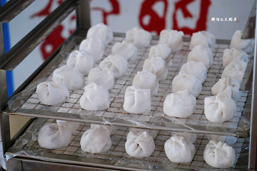 北回水晶餃，嘉義超狂排隊水晶餃，純手工製作，一顆18元，吃完