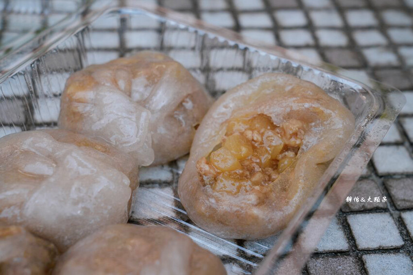 北回水晶餃，嘉義超狂排隊水晶餃，純手工製作，一顆18元，吃完