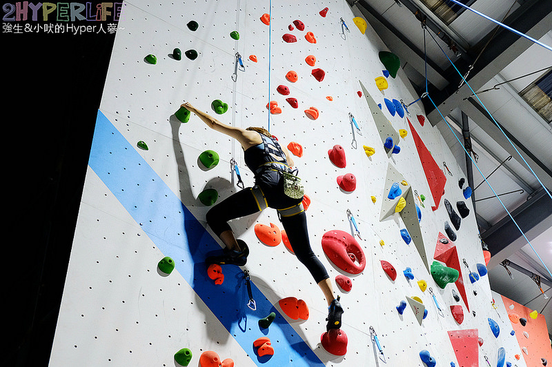 Dapro indoor climbing,Dapro室內攀岩場,Dapro攀岩,Dapro攀岩 價位,Dapro攀岩 地址,台中 攀岩場,台中 攀岩場地,台中室內攀岩場,台中攀岩,室內攀岩 台中,室內攀岩場,室內攀岩場 台中,攀岩 台中,攀岩場,甩油剪胖 @強生與小吠的Hyper人蔘~
