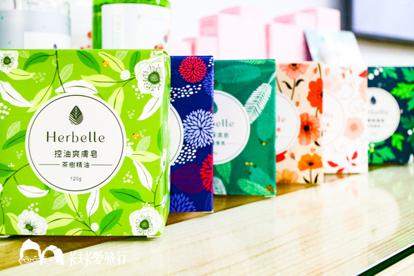 龍潭湖畔悠活園區:【宜蘭景點】礁溪龍潭湖畔純白色貨櫃屋|景觀咖啡店悠活園區 龍潭湖畔悠活園區:【宜蘭景點】礁溪龍潭湖畔純白色貨櫃屋|景觀咖啡店悠活園區