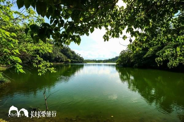 龍潭湖畔悠活園區:【宜蘭景點】礁溪龍潭湖畔純白色貨櫃屋|景觀咖啡店悠活園區 龍潭湖畔悠活園區:【宜蘭景點】礁溪龍潭湖畔純白色貨櫃屋|景觀咖啡店悠活園區