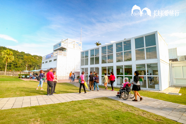 龍潭湖畔悠活園區:【宜蘭景點】礁溪龍潭湖畔純白色貨櫃屋|景觀咖啡店悠活園區 龍潭湖畔悠活園區:【宜蘭景點】礁溪龍潭湖畔純白色貨櫃屋|景觀咖啡店悠活園區