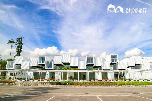 龍潭湖畔悠活園區:【宜蘭景點】礁溪龍潭湖畔純白色貨櫃屋|景觀咖啡店悠活園區 龍潭湖畔悠活園區:【宜蘭景點】礁溪龍潭湖畔純白色貨櫃屋|景觀咖啡店悠活園區