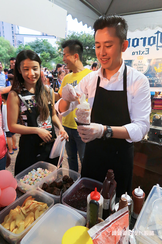 新竹巨城美食推薦樂捲瘋！東歐匈牙利百年甜點煙囪捲來新竹