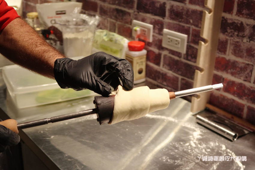 新竹巨城美食推薦樂捲瘋！東歐匈牙利百年甜點煙囪捲來新竹