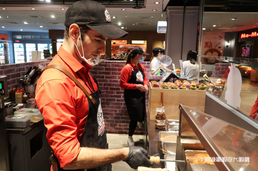 新竹巨城美食推薦樂捲瘋！東歐匈牙利百年甜點煙囪捲來新竹