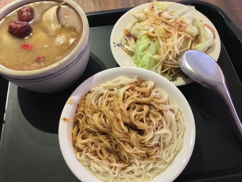 麻油腰花湯套餐 藥膳,中藥,郭老師,莊淑旂,過敏,孕補,月子,四神,杜仲,活血,三高,低油,低鹽,低糖,美食,CP,台灣小吃,夜市,我不是他媽媽,排隊,人氣