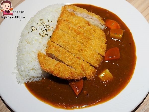 桃園中壢美食-大海豚骨拉麵-肉山叉燒拉麵超驚人，豚骨純正的好味道 (邀約) @民宿女王芽月-美食.旅遊.全台趴趴走