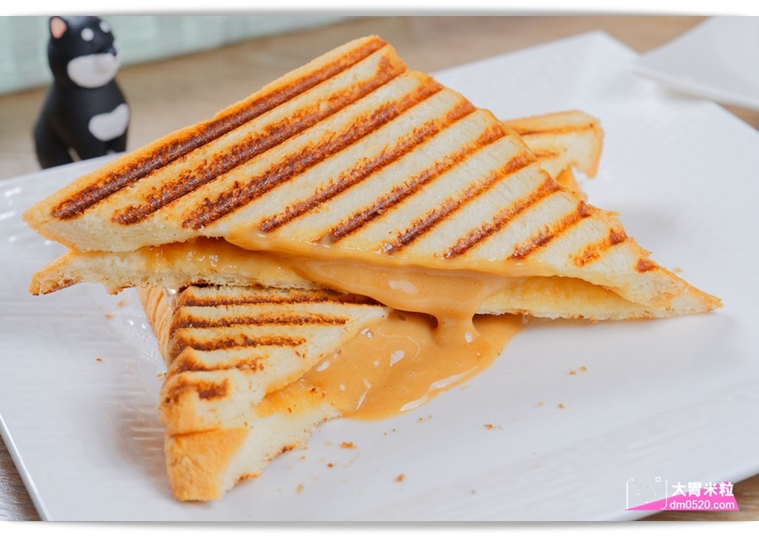 超值五星級平價港式料理,福哥精心食館,前君悅飯店主廚開的茶餐廳~必吃鮮蝦雲吞/豬排XO醬公仔麵/雞蛋仔,捷運南京復興站美食, - 大胃米粒 DAVID & MILLY