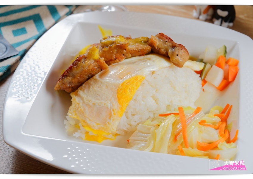 超值五星級平價港式料理,福哥精心食館,前君悅飯店主廚開的茶餐廳~必吃鮮蝦雲吞/豬排XO醬公仔麵/雞蛋仔,捷運南京復興站美食, - 大胃米粒 DAVID & MILLY