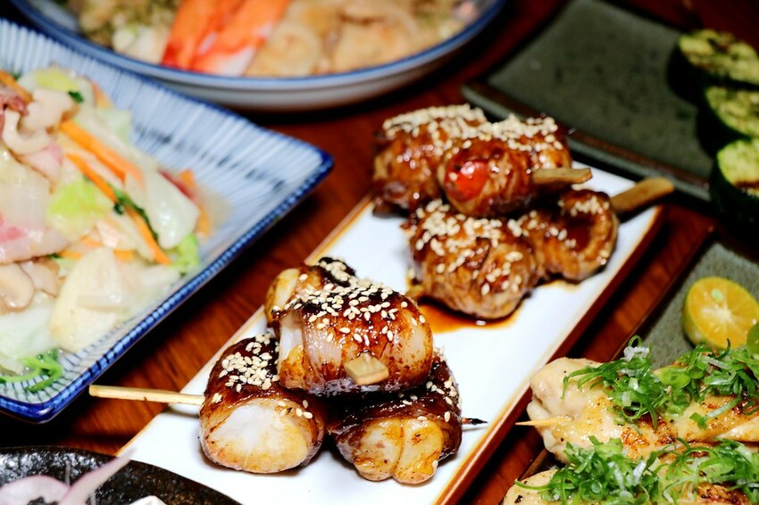 隱身巷弄內的厲害居酒屋.串燒生魚片海鮮都好吃.新北耶誕城周遭美食.板橋居酒屋推薦♥漁網居酒屋♥