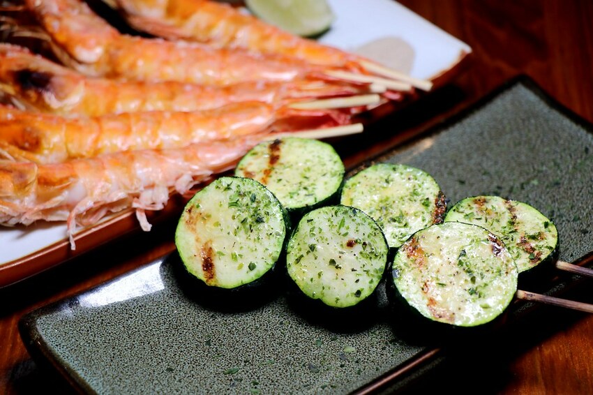 隱身巷弄內的厲害居酒屋.串燒生魚片海鮮都好吃.新北耶誕城周遭美食.板橋居酒屋推薦♥漁網居酒屋♥