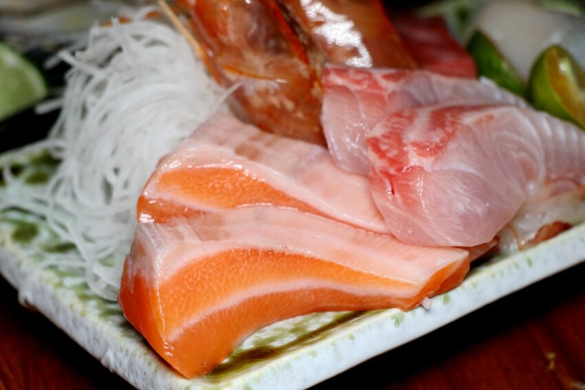 隱身巷弄內的厲害居酒屋.串燒生魚片海鮮都好吃.新北耶誕城周遭美食.板橋居酒屋推薦♥漁網居酒屋♥