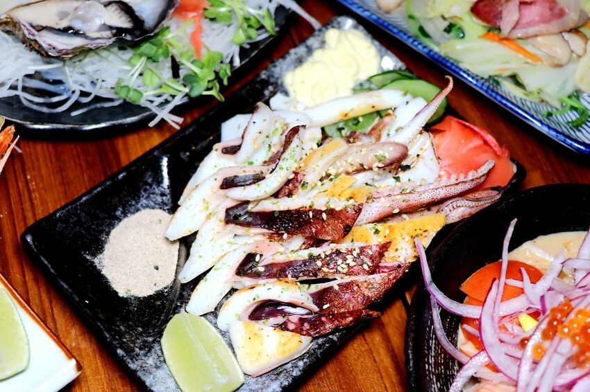 隱身巷弄內的厲害居酒屋.串燒生魚片海鮮都好吃.新北耶誕城周遭美食.板橋居酒屋推薦♥漁網居酒屋♥