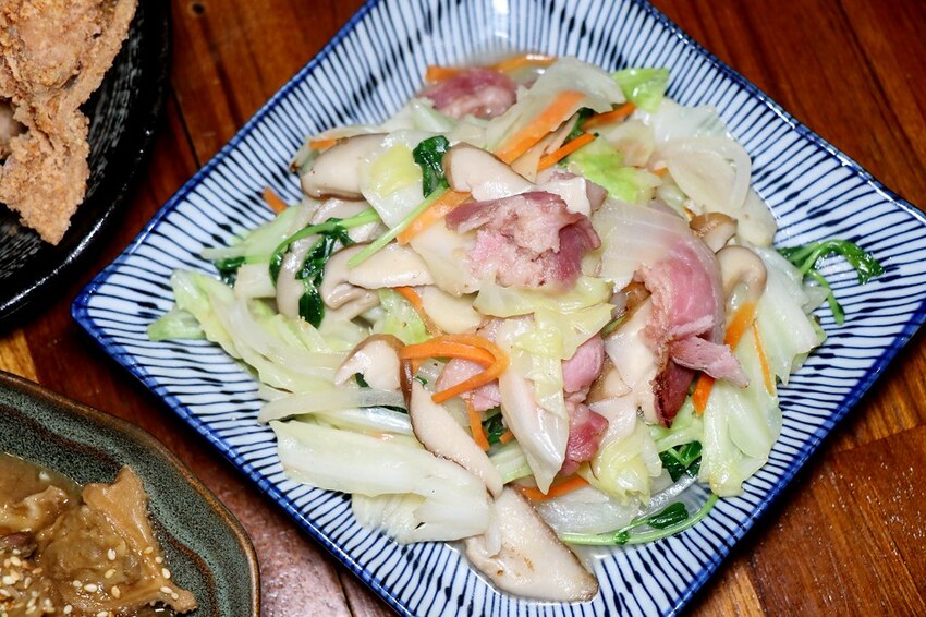 隱身巷弄內的厲害居酒屋.串燒生魚片海鮮都好吃.新北耶誕城周遭美食.板橋居酒屋推薦♥漁網居酒屋♥