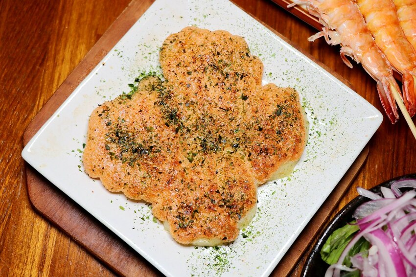 隱身巷弄內的厲害居酒屋.串燒生魚片海鮮都好吃.新北耶誕城周遭美食.板橋居酒屋推薦♥漁網居酒屋♥