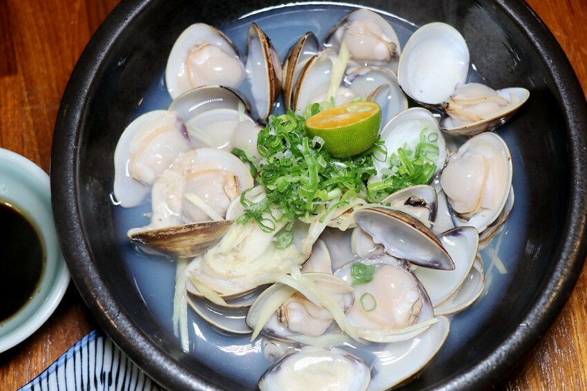 隱身巷弄內的厲害居酒屋.串燒生魚片海鮮都好吃.新北耶誕城周遭美食.板橋居酒屋推薦♥漁網居酒屋♥