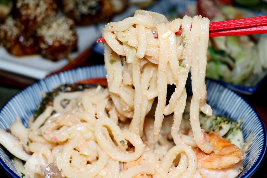 隱身巷弄內的厲害居酒屋.串燒生魚片海鮮都好吃.新北耶誕城周遭美食.板橋居酒屋推薦♥漁網居酒屋♥