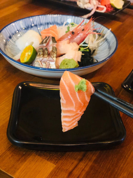 圓圓家愛吃貨-《板橋居酒屋》下班後的小確幸，巷子裡的深夜食堂，《漁網居酒屋》，新鮮海味，小酌好去處