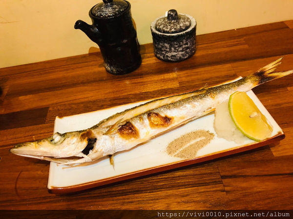 圓圓家愛吃貨-《板橋居酒屋》下班後的小確幸，巷子裡的深夜食堂，《漁網居酒屋》，新鮮海味，小酌好去處