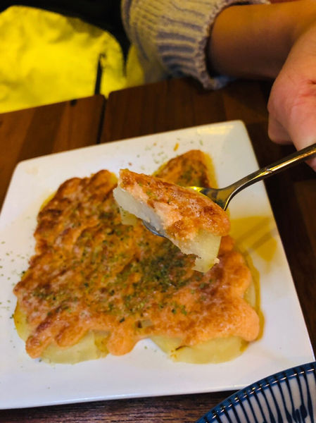 圓圓家愛吃貨-《板橋居酒屋》下班後的小確幸，巷子裡的深夜食堂，《漁網居酒屋》，新鮮海味，小酌好去處