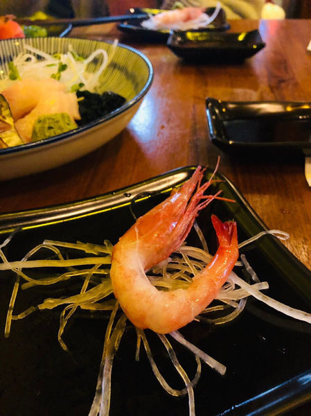 圓圓家愛吃貨-《板橋居酒屋》下班後的小確幸，巷子裡的深夜食堂，《漁網居酒屋》，新鮮海味，小酌好去處