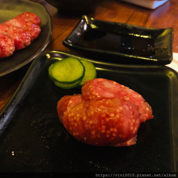 圓圓家愛吃貨-《板橋居酒屋》下班後的小確幸，巷子裡的深夜食堂，《漁網居酒屋》，新鮮海味，小酌好去處