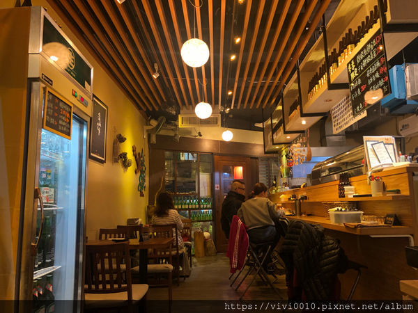 圓圓家愛吃貨-《板橋居酒屋》下班後的小確幸，巷子裡的深夜食堂，《漁網居酒屋》，新鮮海味，小酌好去處