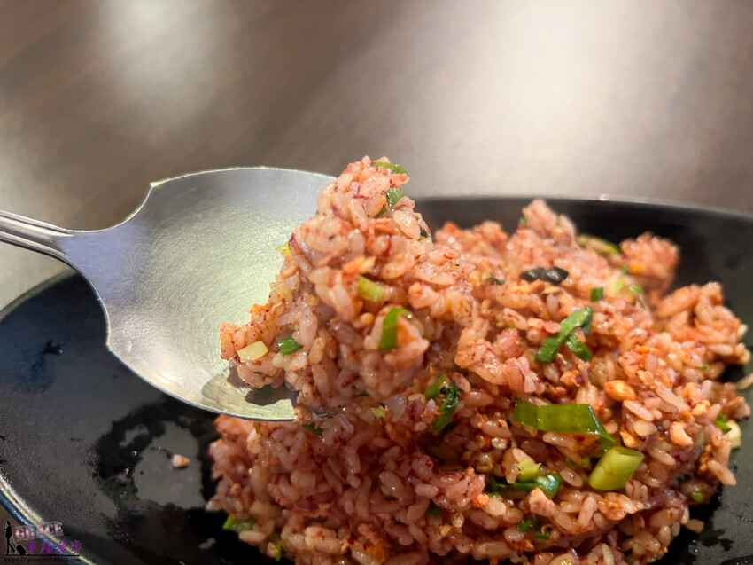 蝦寮食堂|南竿鄉馬祖–馬祖最熱門的餐廳,沒有預訂一定吃不到,超愛紅糟炒飯