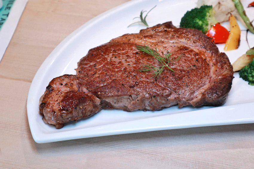 SMILE TABLE微笑餐桌