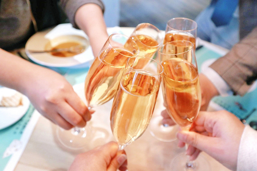 SMILE TABLE微笑餐桌