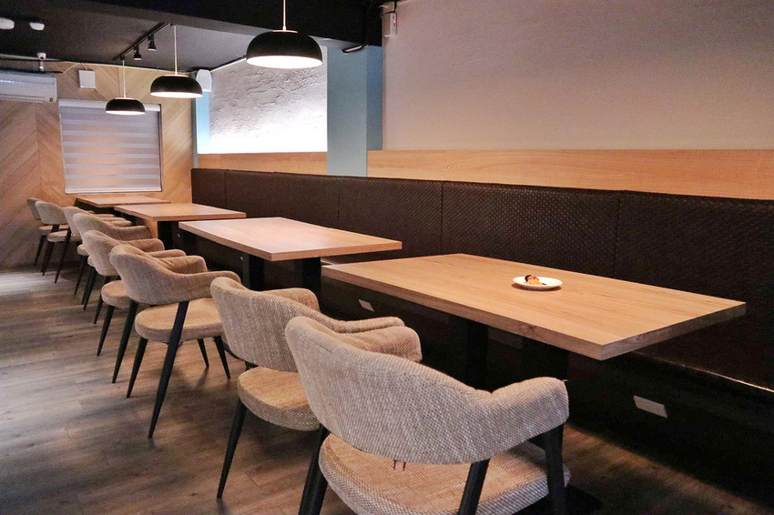 SMILE TABLE微笑餐桌