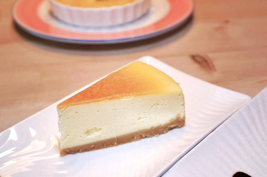 SMILE TABLE微笑餐桌