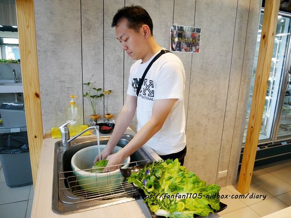 【彰化美食】新農匯神農物流市集 新鮮現採蔬菜 #健康鍋物 #神農鍋物 #藥膳鍋 #小農農產 #彰化火鍋 #彰化景點 (39).JPG