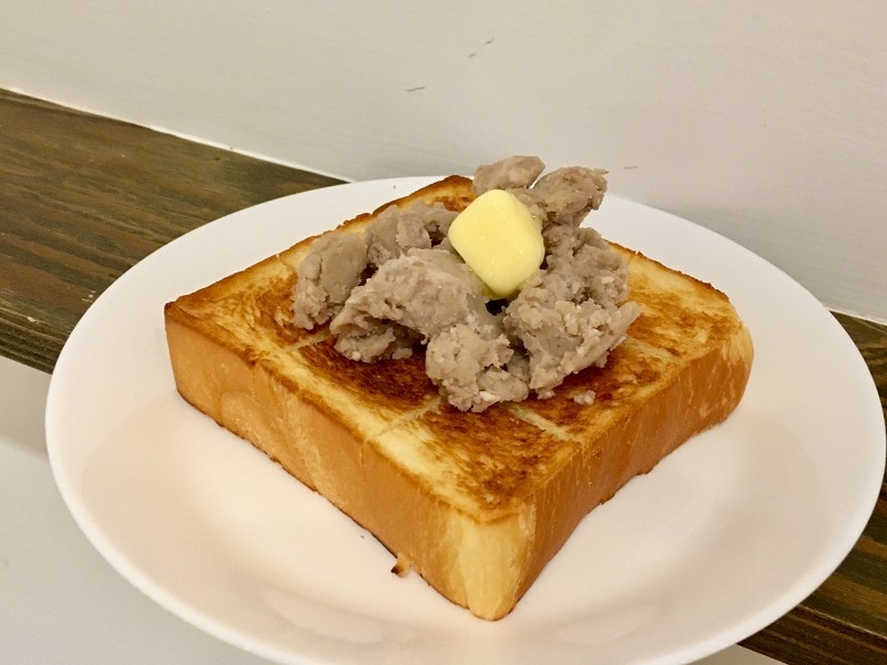 【板橋｜府中站】那裡的咖啡店 The Place＿香味四溢的芋頭奶油吐司＿原來酪梨跟沙沙醬如此的般配