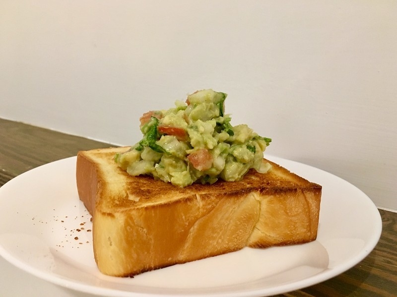 【板橋｜府中站】那裡的咖啡店 The Place＿香味四溢的芋頭奶油吐司＿原來酪梨跟沙沙醬如此的般配