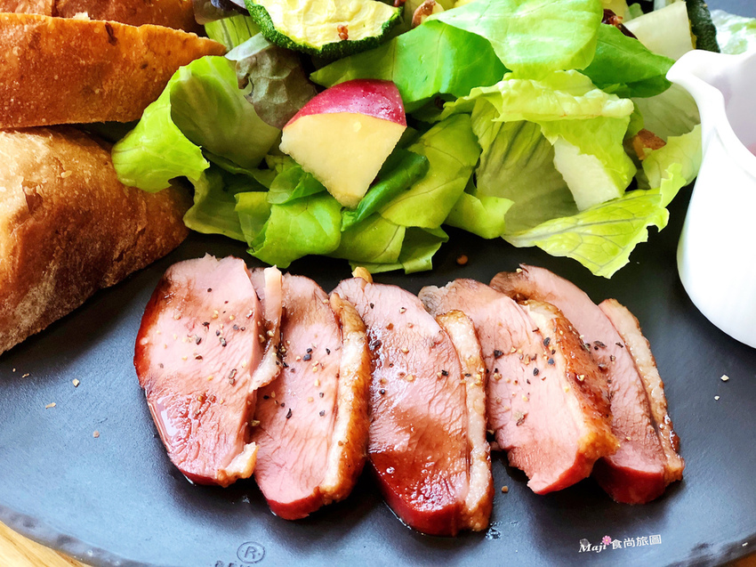 香投咖啡煙燻櫻桃鴨沙拉