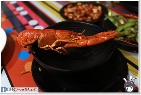 獵宴原住民風味料理音樂餐廳：[食記]►新北樹林區◄獵宴原住民風味料理音樂餐廳、串燒、海鮮通通有每週五、六、日還會有駐唱歌手跟大家一起同歡喔！！！近南樹林車站步行約5分鐘
