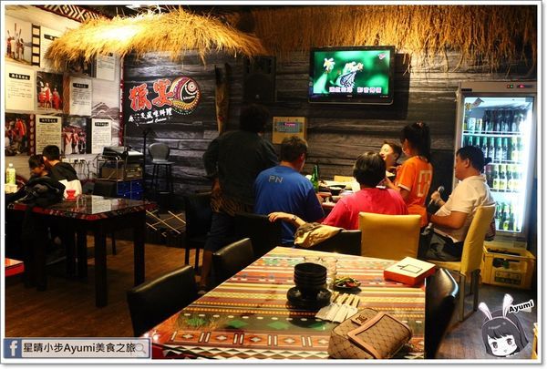 獵宴原住民風味料理音樂餐廳：[食記]►新北樹林區◄獵宴原住民風味料理音樂餐廳、串燒、海鮮通通有每週五、六、日還會有駐唱歌手跟大家一起同歡喔！！！近南樹林車站步行約5分鐘